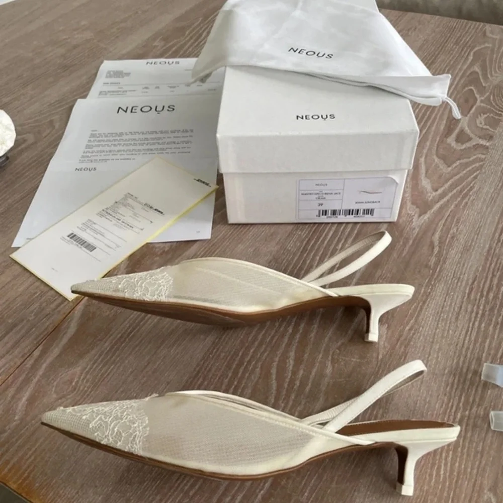 Elegant Cream Lace Slingback Heels - Picture 2 of 8